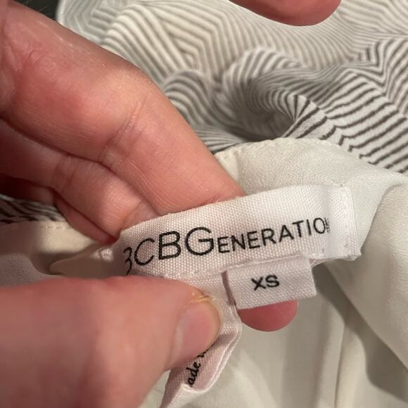 BCBGeneration Black & White Ruffled Mini Dress XS - Picture 12 of 12